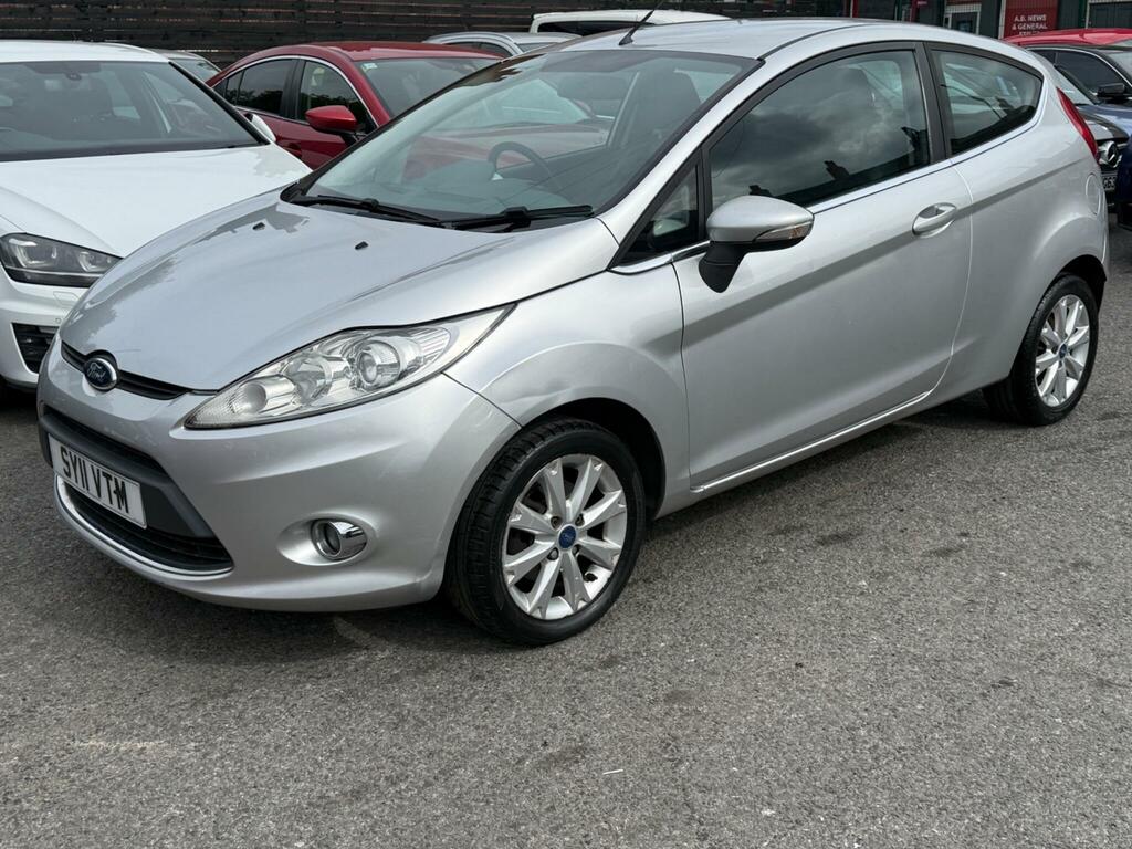 Ford Fiesta Zetec Silver #6