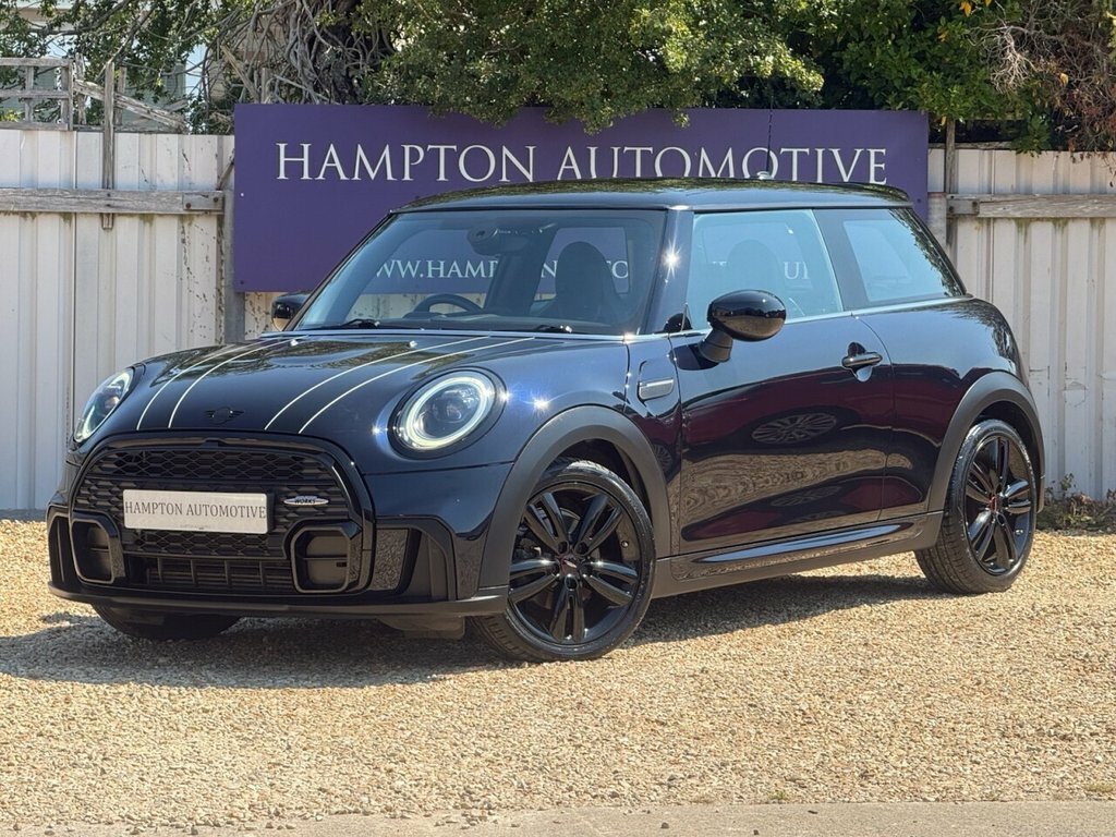 Mini Hatch 1.5L Cooper Sport HK71KWL Black