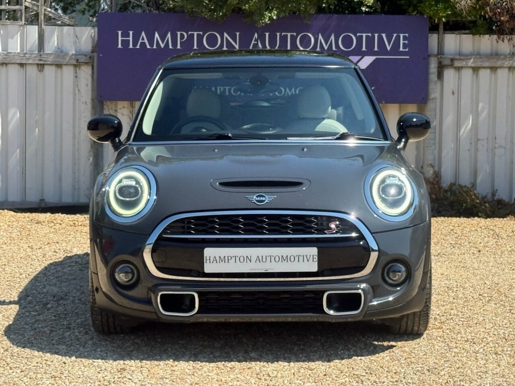 Mini Hatch 2L Cooper S Exclusive VU69XAZ Grey #2