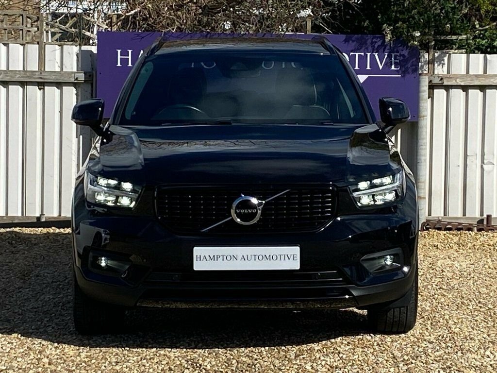 Volvo XC40 1.5L R-design Black #4