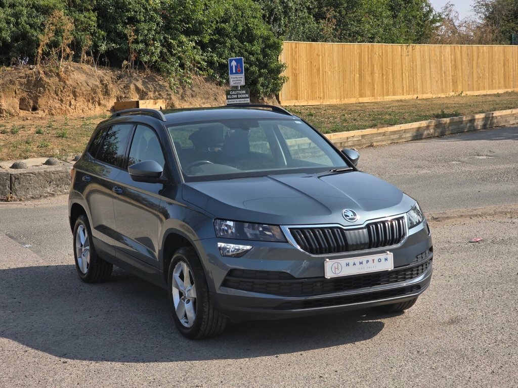 Skoda Karoq Suv KP18MTJ Grey #2