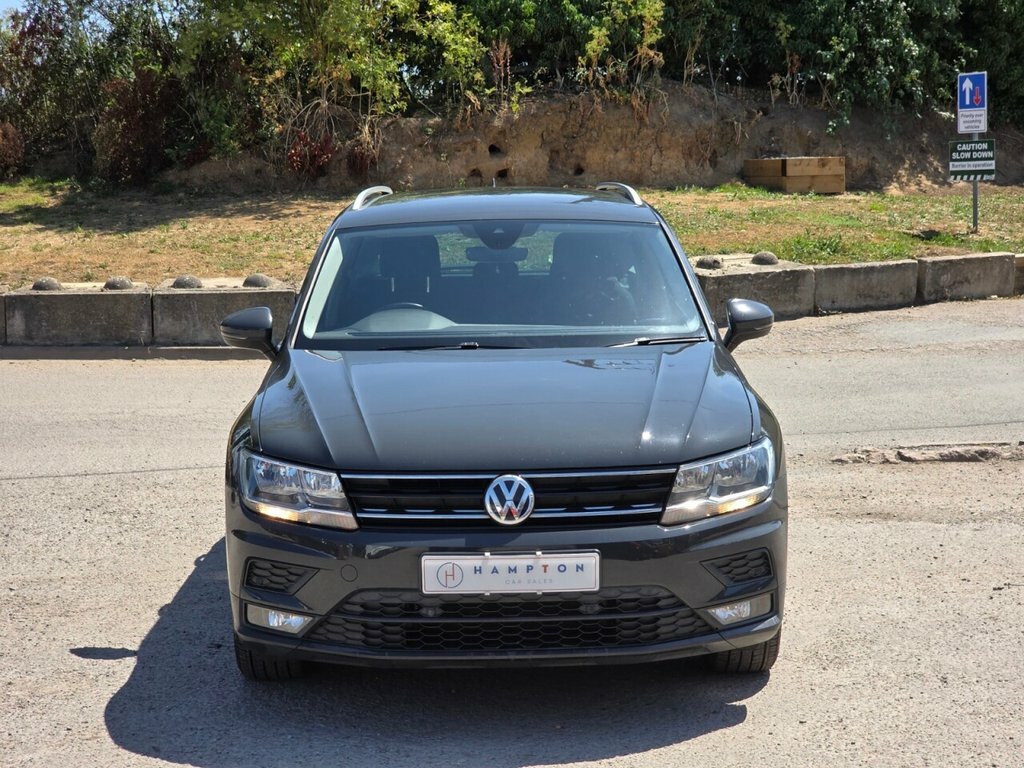 Volkswagen Tiguan Suv BX18VLD Grey #4