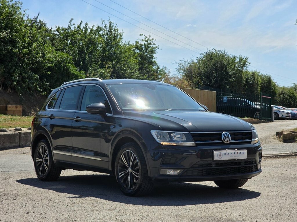 Volkswagen Tiguan Suv Grey