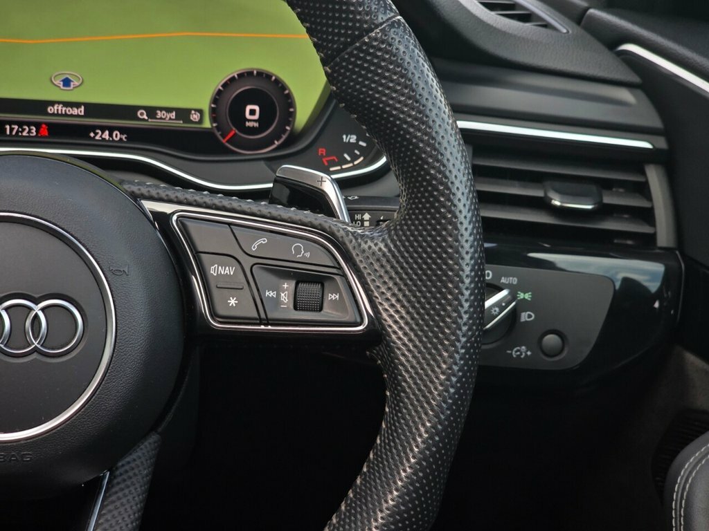Audi RS4 Avant Estate White #26