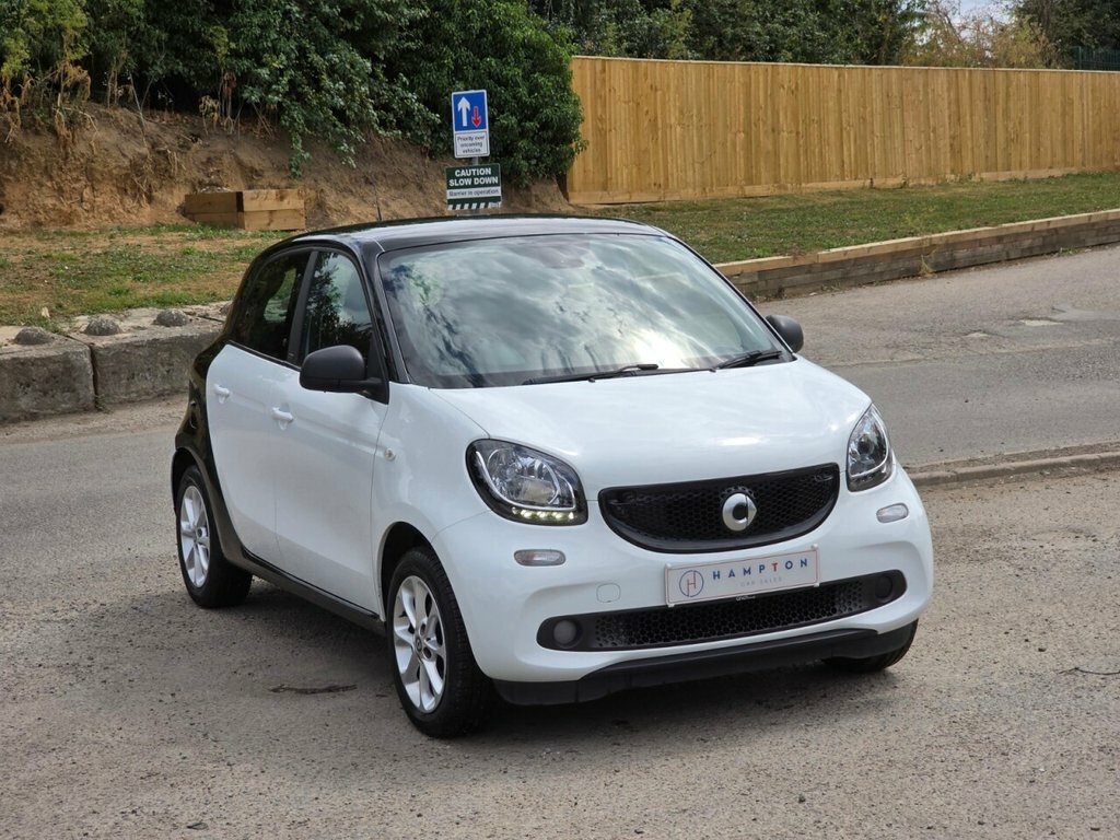 Smart Forfour Hatchback KO66VGR White #2