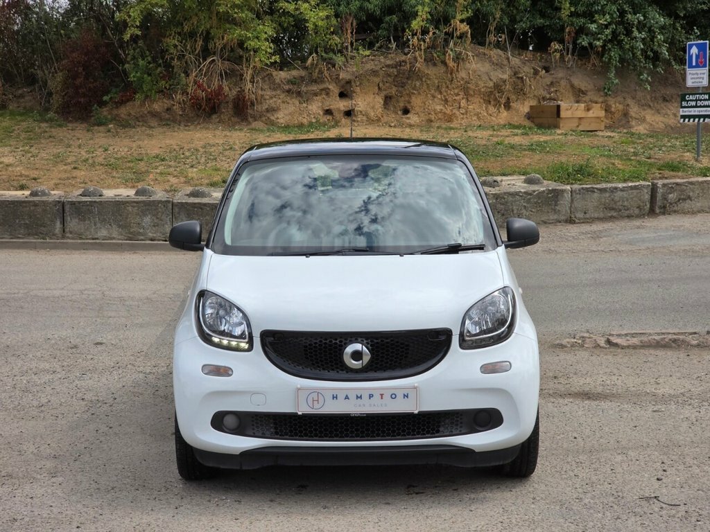 Smart Forfour Hatchback KO66VGR White #4