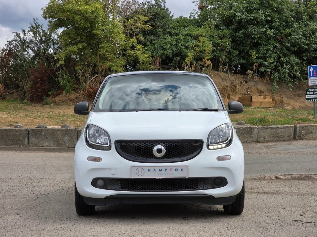 Smart Forfour Hatchback KO66VGR White #3