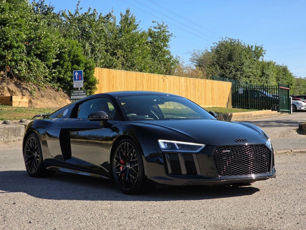 Audi R8 Coupe Black
