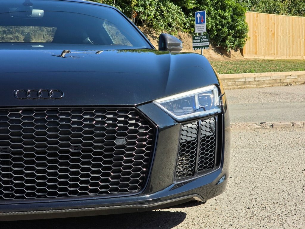 Audi R8 5.2 Fsi V10 Spyder S Tronic Quattro Euro 6 Ss 2 Grey #38