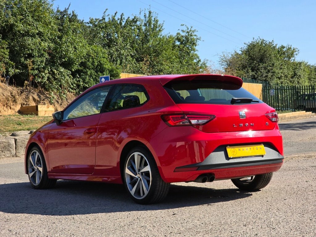 Seat Leon Hatchback Red #6
