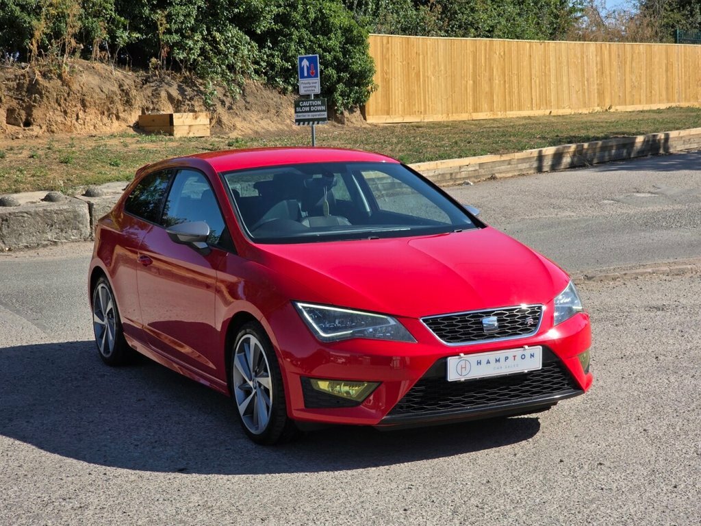 Seat Leon Hatchback Red #2