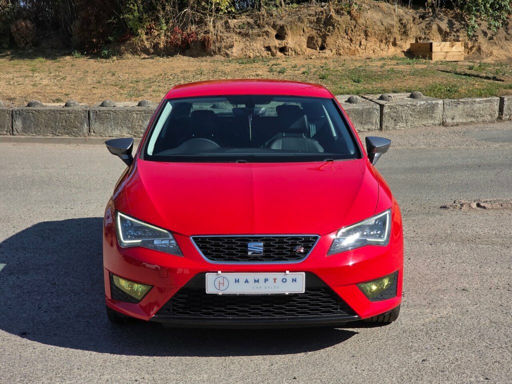 Seat Leon Hatchback Red #4