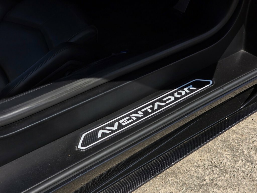 Lamborghini Aventador Lp 700-4 Pirelli #15