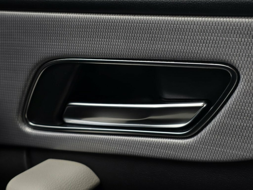 Jaguar F-Pace White #30