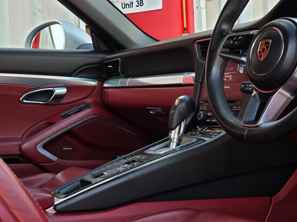 Porsche 911 2dr Pdk Silver #15