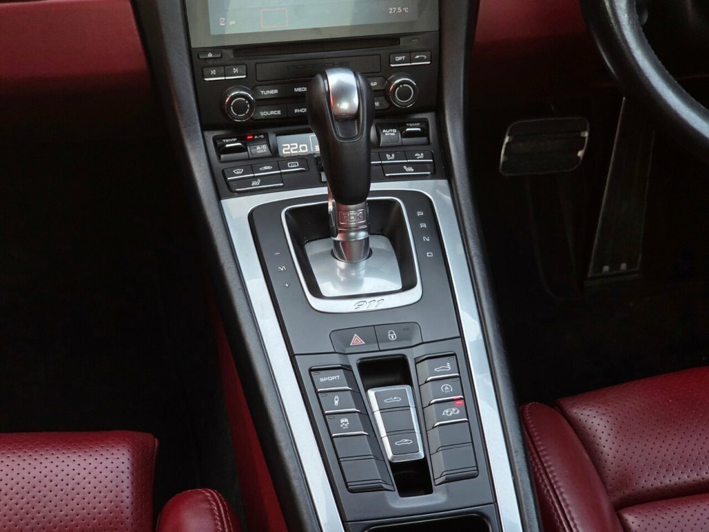 Porsche 911 2dr Pdk Silver #21