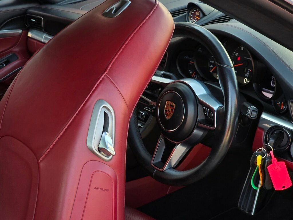 Porsche 911 2dr Pdk Silver #17