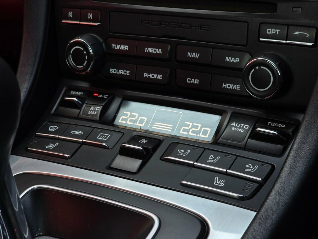 Porsche 911 2dr Pdk Silver #40