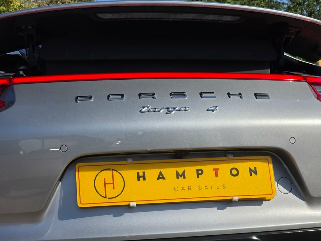 Porsche 911 2dr Pdk Silver #65