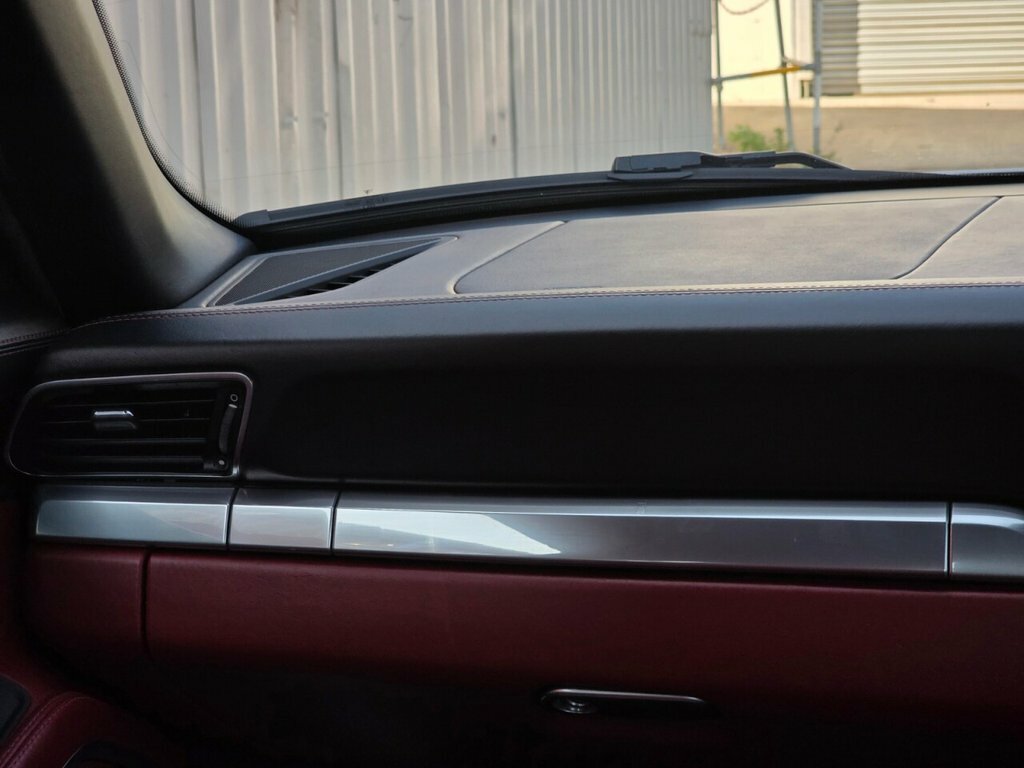 Porsche 911 2dr Pdk Silver #22