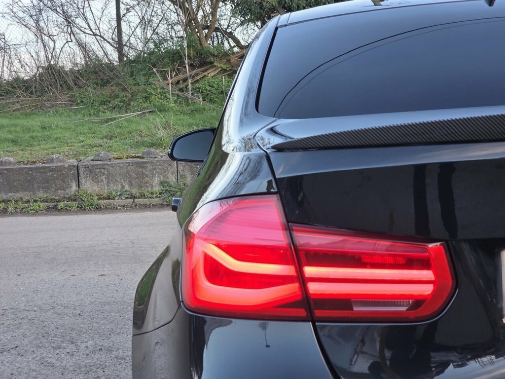 BMW M3 M3 Saloon Competition Package Black #35