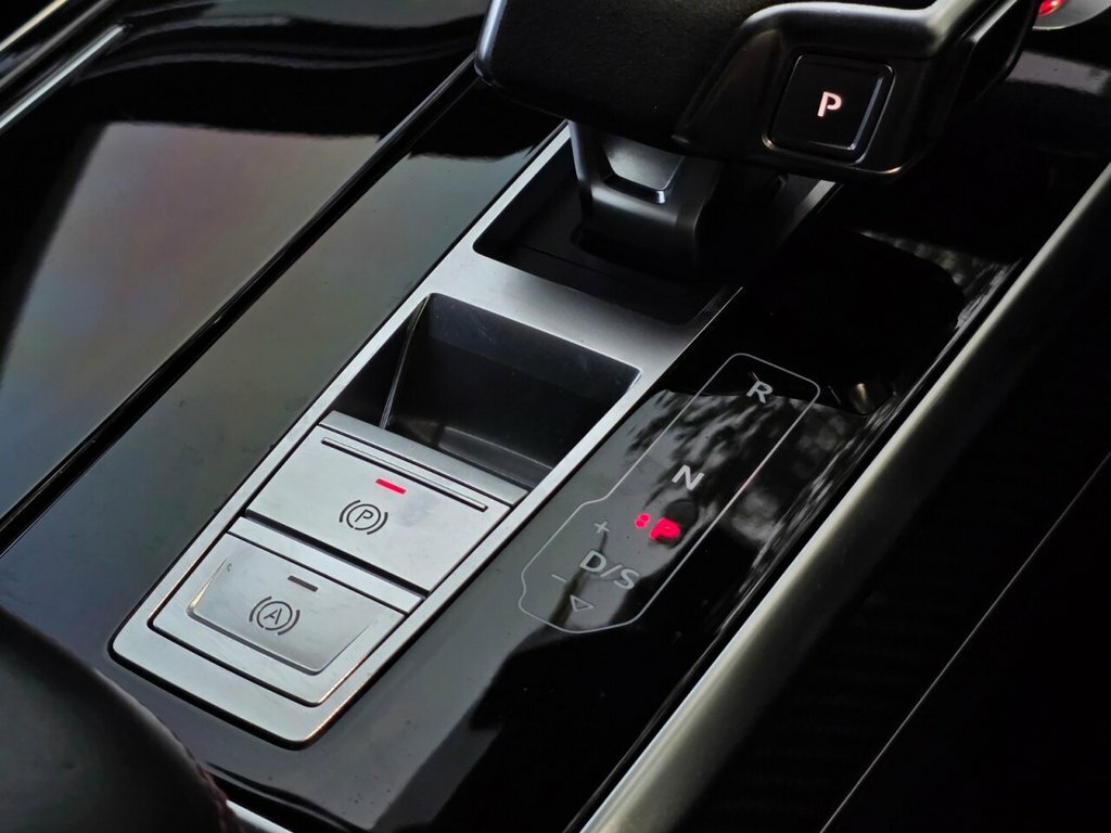 Audi RSQ8 Rs Tfsi Quattro Black #42
