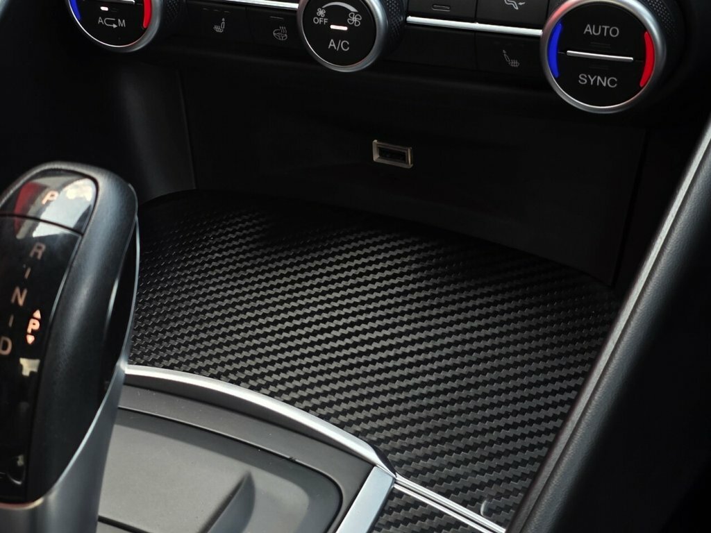 Alfa Romeo Giulia 2.0 Tb Nero Grey #31