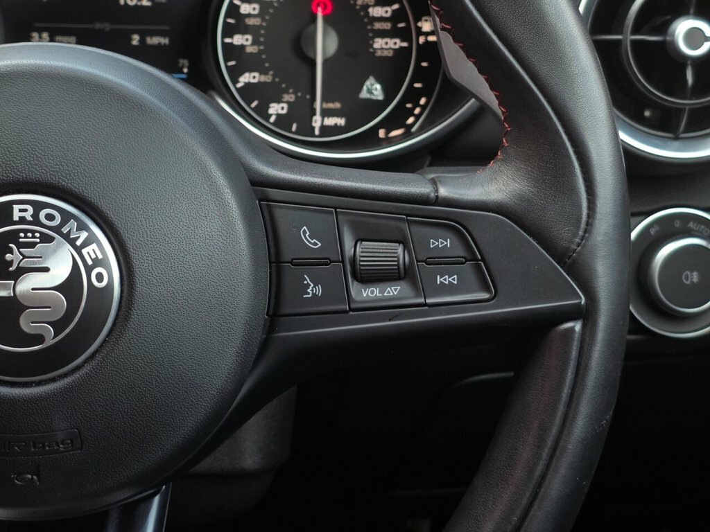 Alfa Romeo Giulia 2.0 Tb Nero Grey #21
