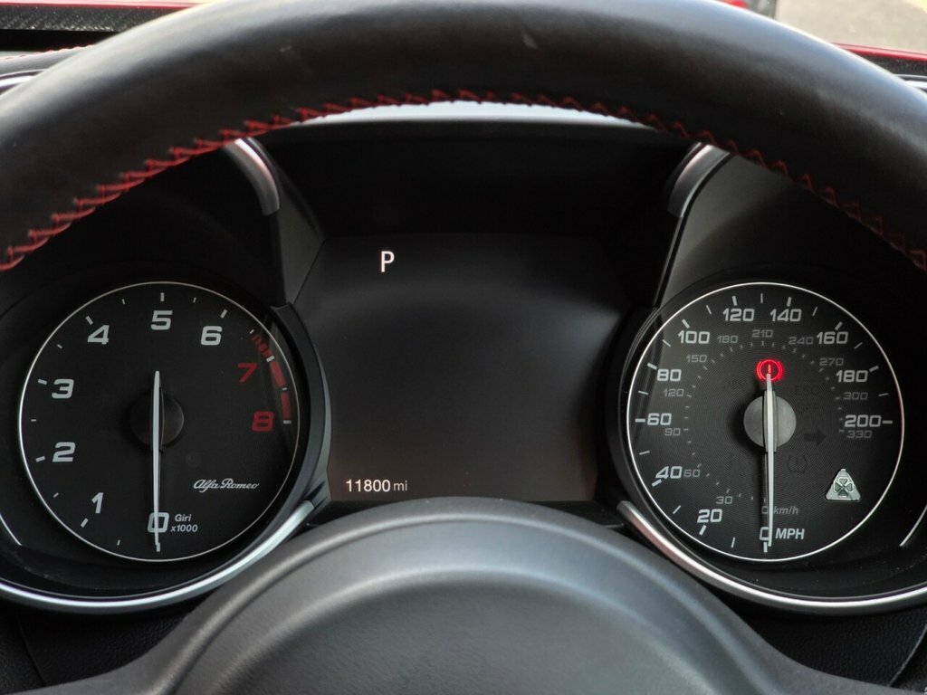 Alfa Romeo Giulia 2.0 Tb Nero Grey #25