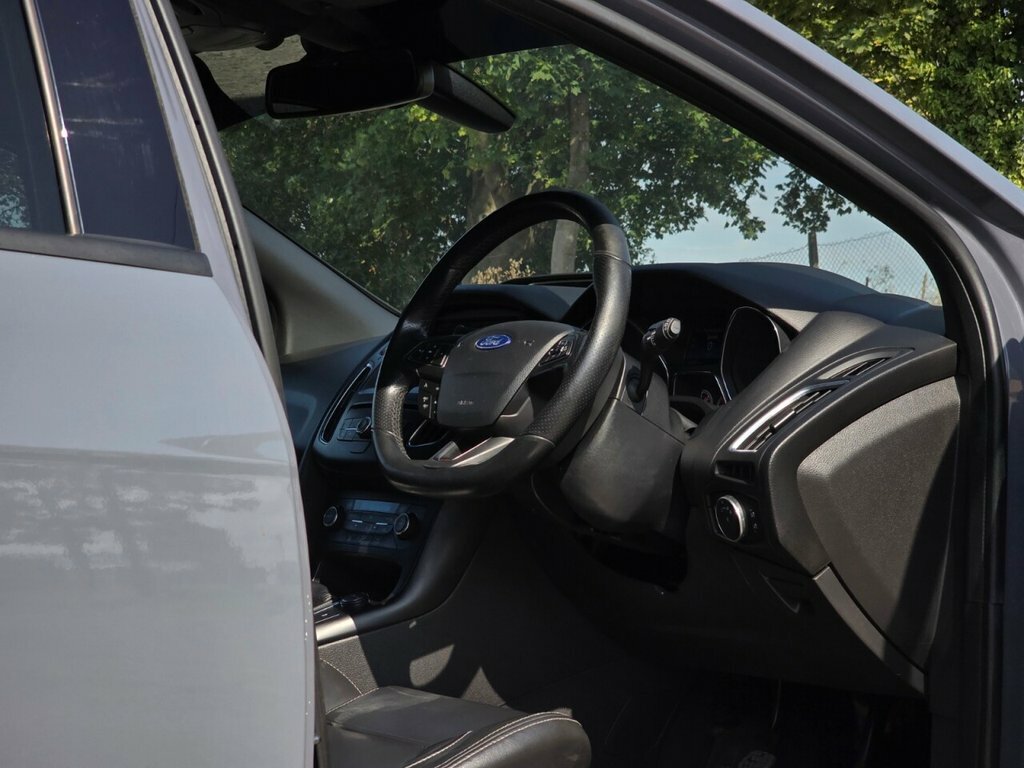 Ford Focus 2.0 Tdci St-2 Euro 6 Ss Black #11