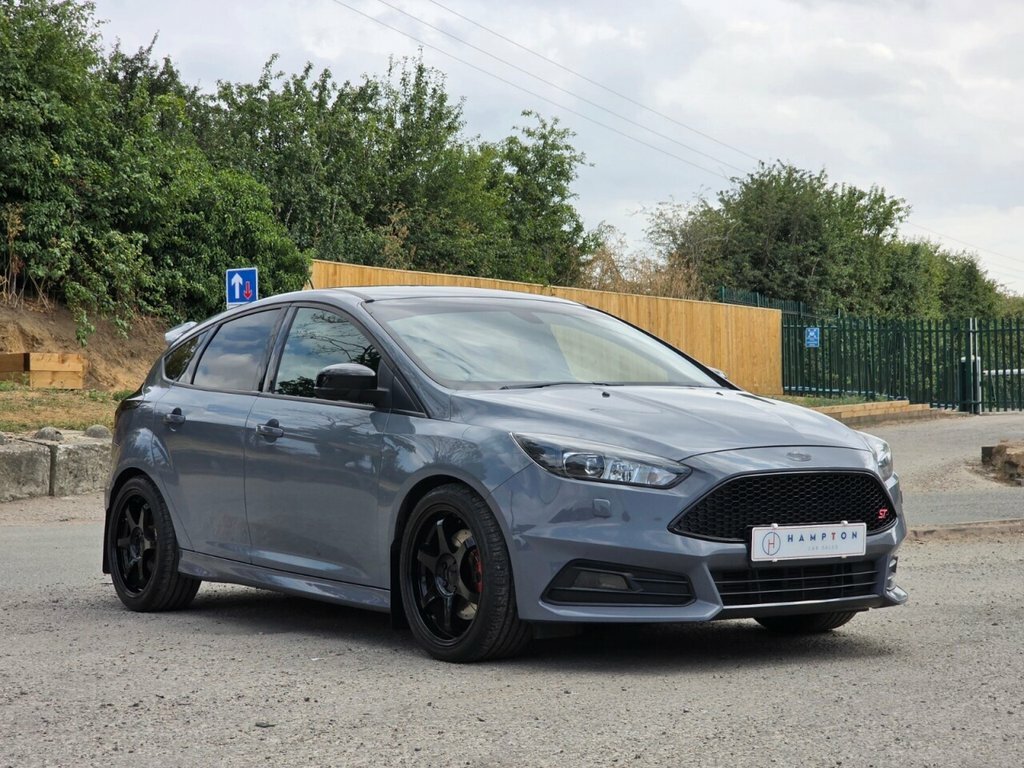 Ford Focus 2L St-3 Grey