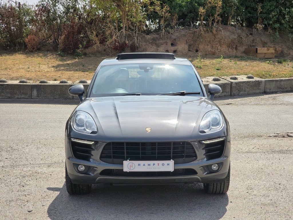 Porsche Macan Suv Grey #3