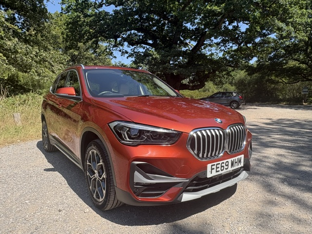BMW X1 Sdrive18i Xline Orange #3