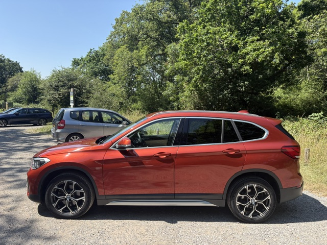 BMW X1 Sdrive18i Xline Orange