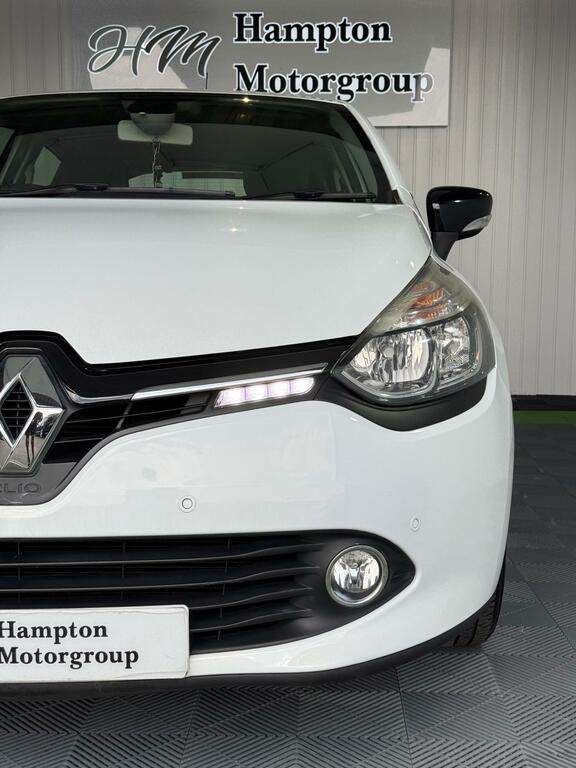 Renault Clio 1.2 16V Dynamique Medianav Euro 5 EU15VLB White #3