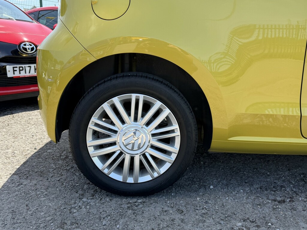 Volkswagen Up 1.0 Move Up Yellow #2