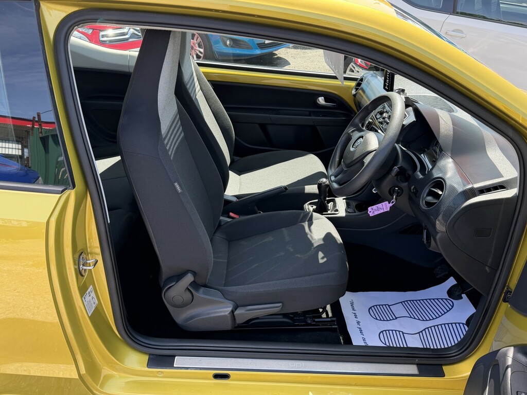 Volkswagen Up 1.0 Move Up Yellow #3