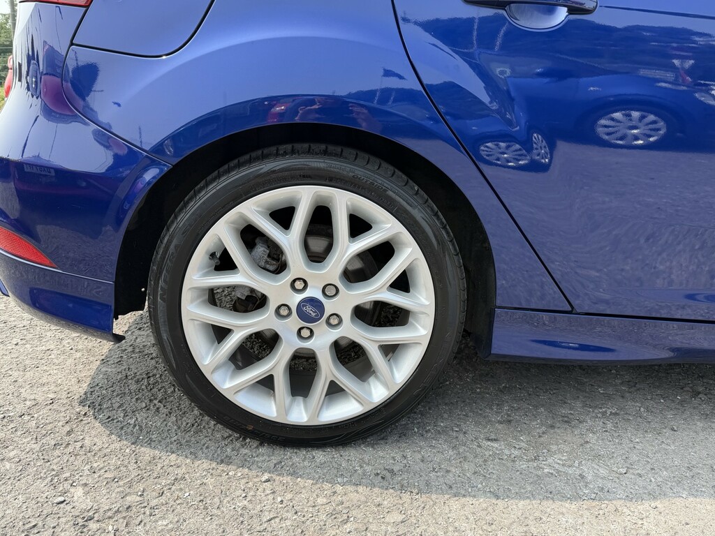 Ford Focus 1.5 Tdci Zetec S Blue #2