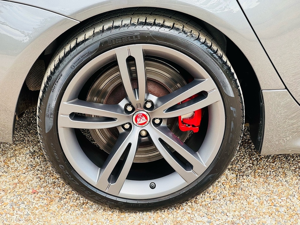 Jaguar XJR D V6 R-sport Red #9