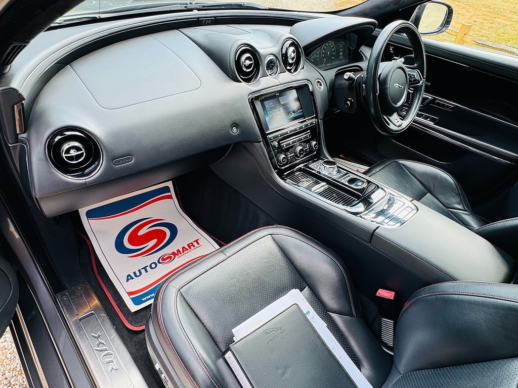 Jaguar XJR D V6 R-sport Red #14