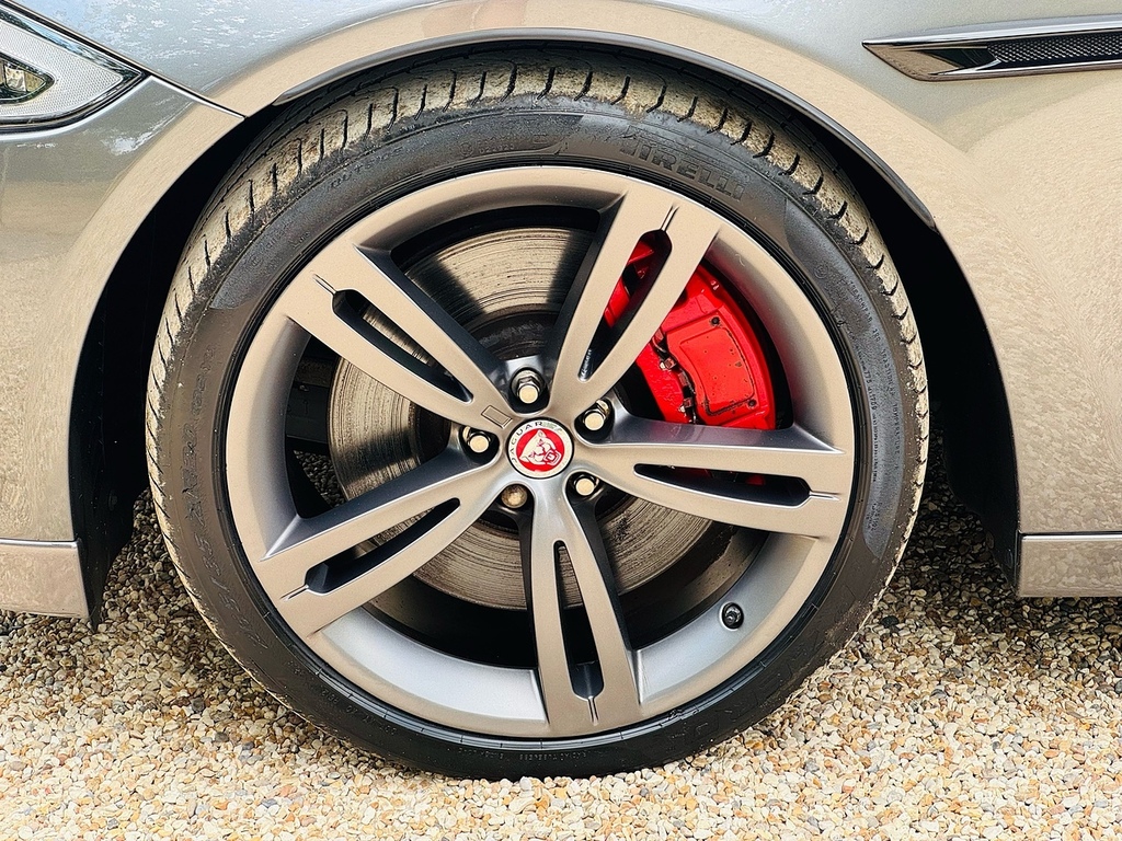 Jaguar XJR D V6 R-sport Red #11