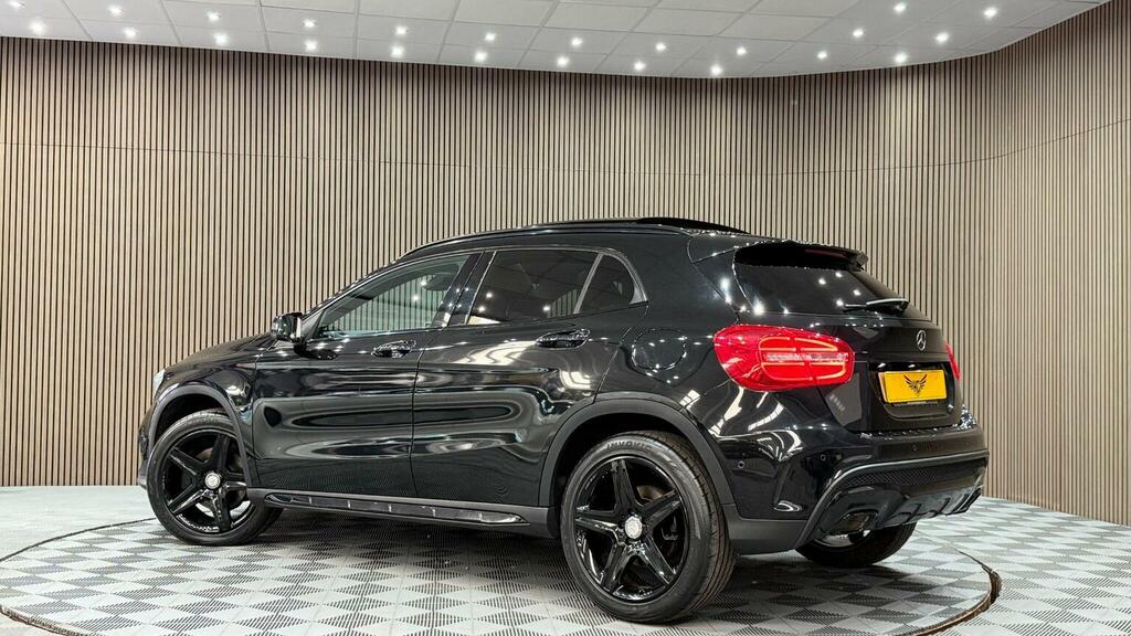 Mercedes-Benz GLA Class Suv 2.0 Gla250 Amg Line Premium Plus 7G-dct 4Mat Black #2
