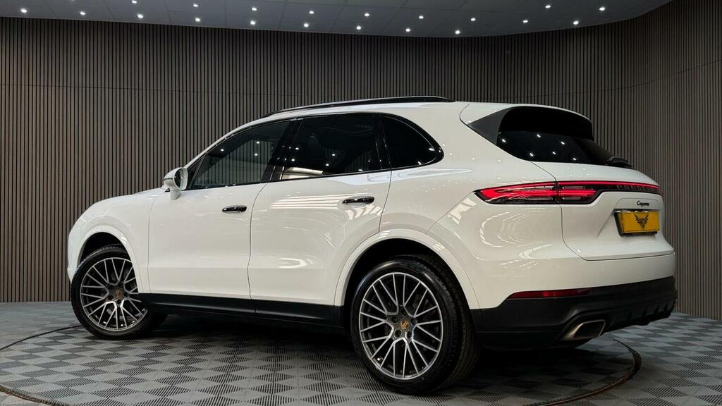 Porsche Cayenne Suv 3.0T V6 Tiptronics 4Wd Euro 6 Ss 2019 LW19NNA White #2