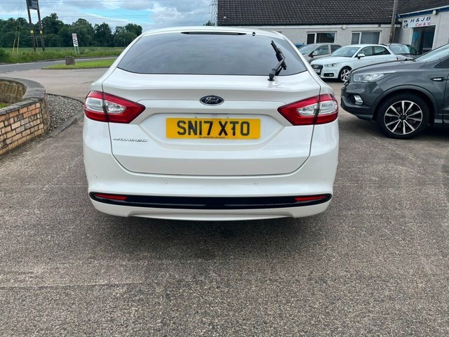 Ford Mondeo 2.0 Tdci Titanium Hatchback Euro White #6
