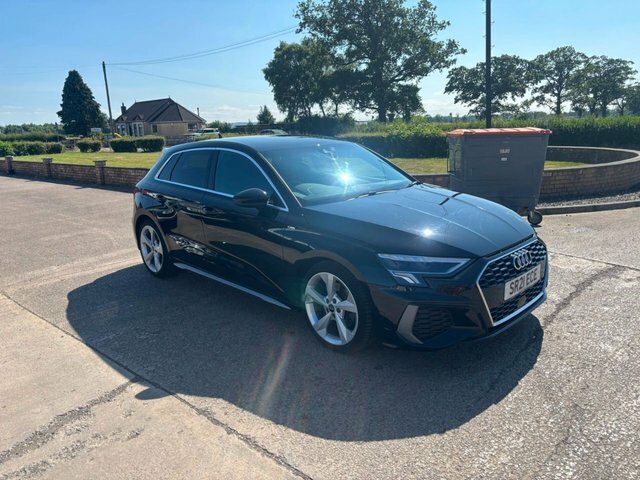 Audi A3 1.5 Tfsi 35 S Line Sportback S Tronic E Black #2
