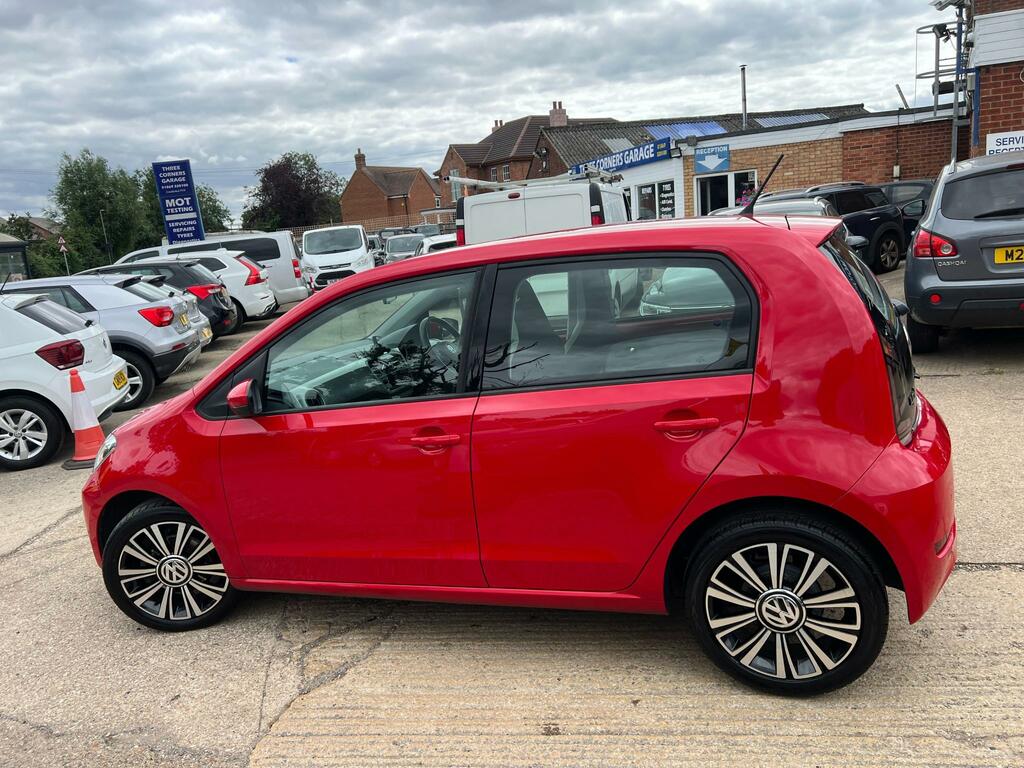 Volkswagen Up High Up Red #4