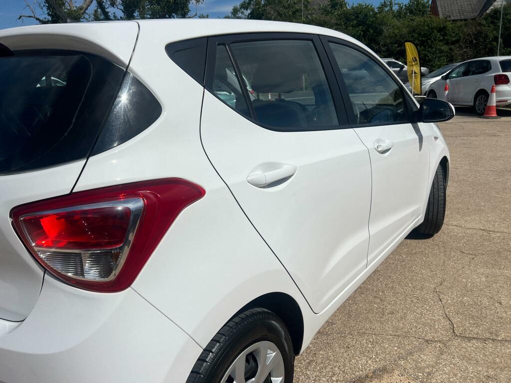 Hyundai I10 1.0 Se Hatchback Euro 6 66 Ps White #9