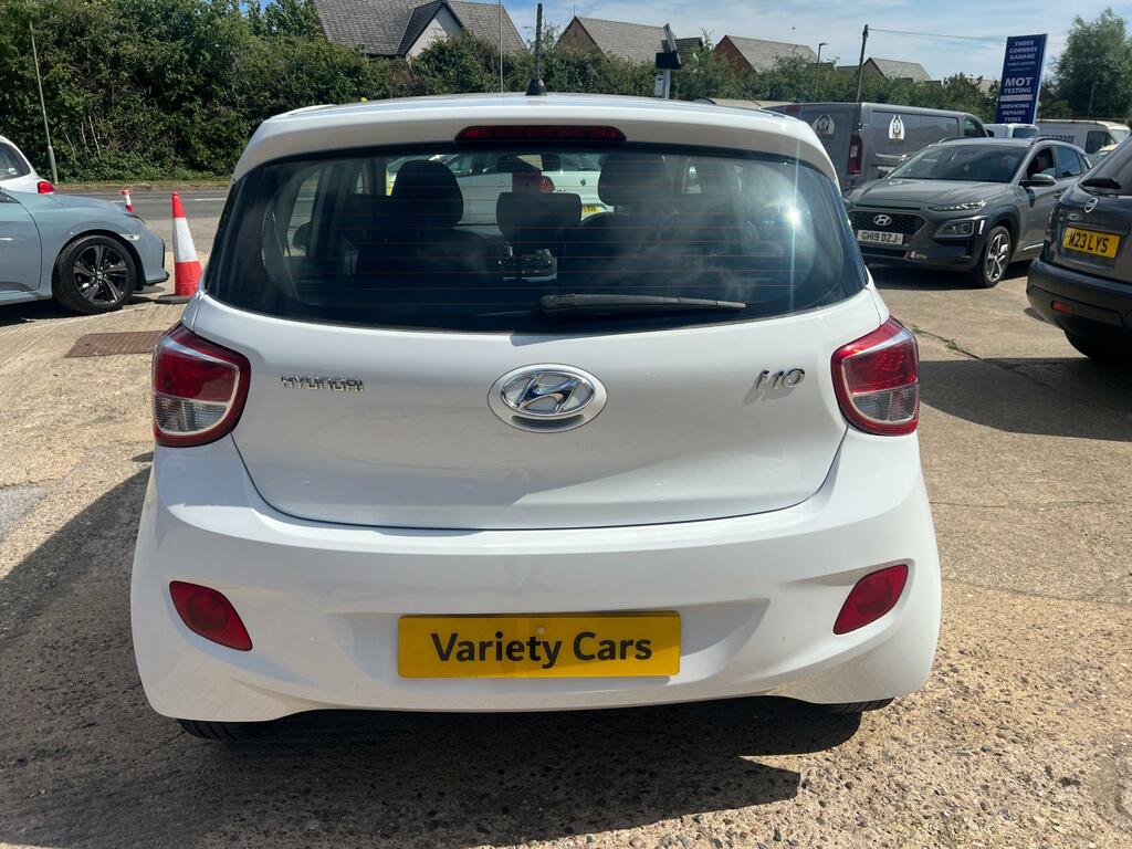 Hyundai I10 Se White #6