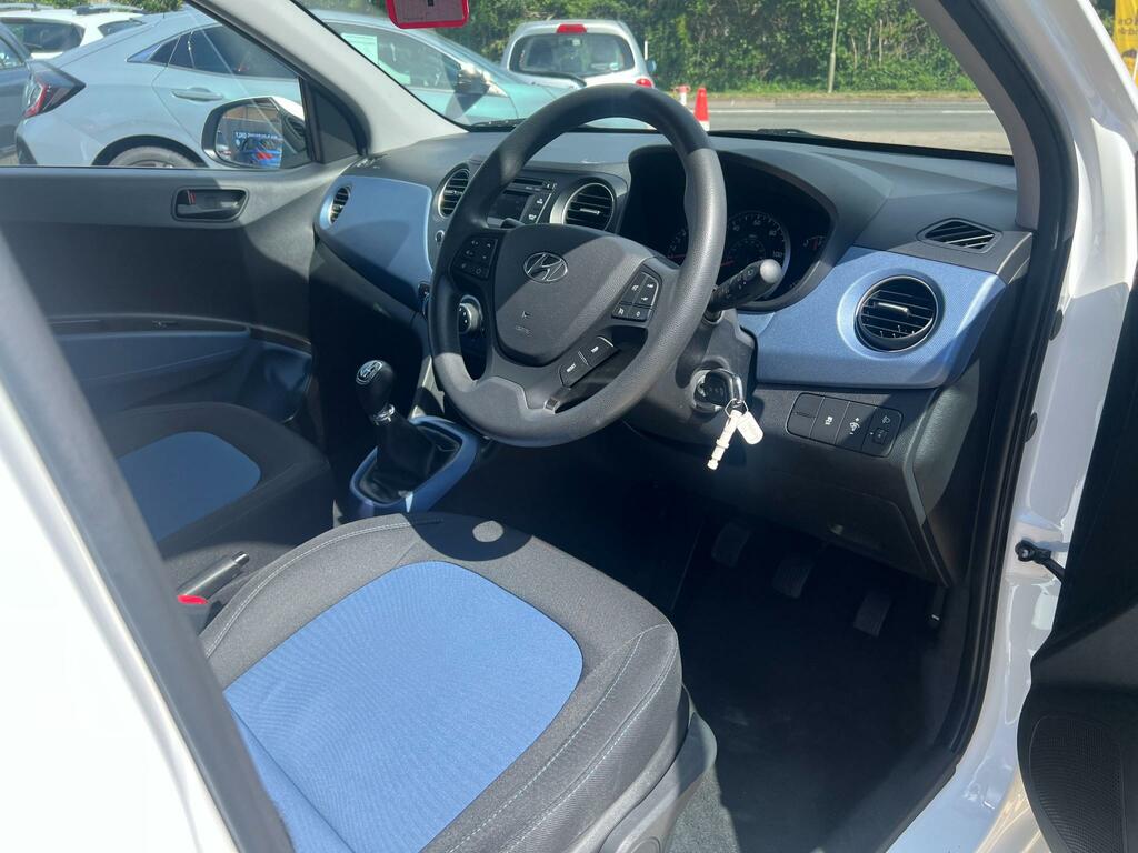 Hyundai I10 1.0 Se Hatchback Euro 6 66 Ps White #30