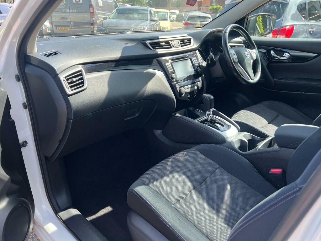 Nissan Qashqai 1.2 Dig-t Acenta 2Wd Euro 5 Ss Black #11
